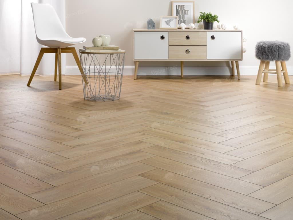 Ламинат Ёлка европейская Дуб Пряный Herringbone 12 BR Praline oak 535